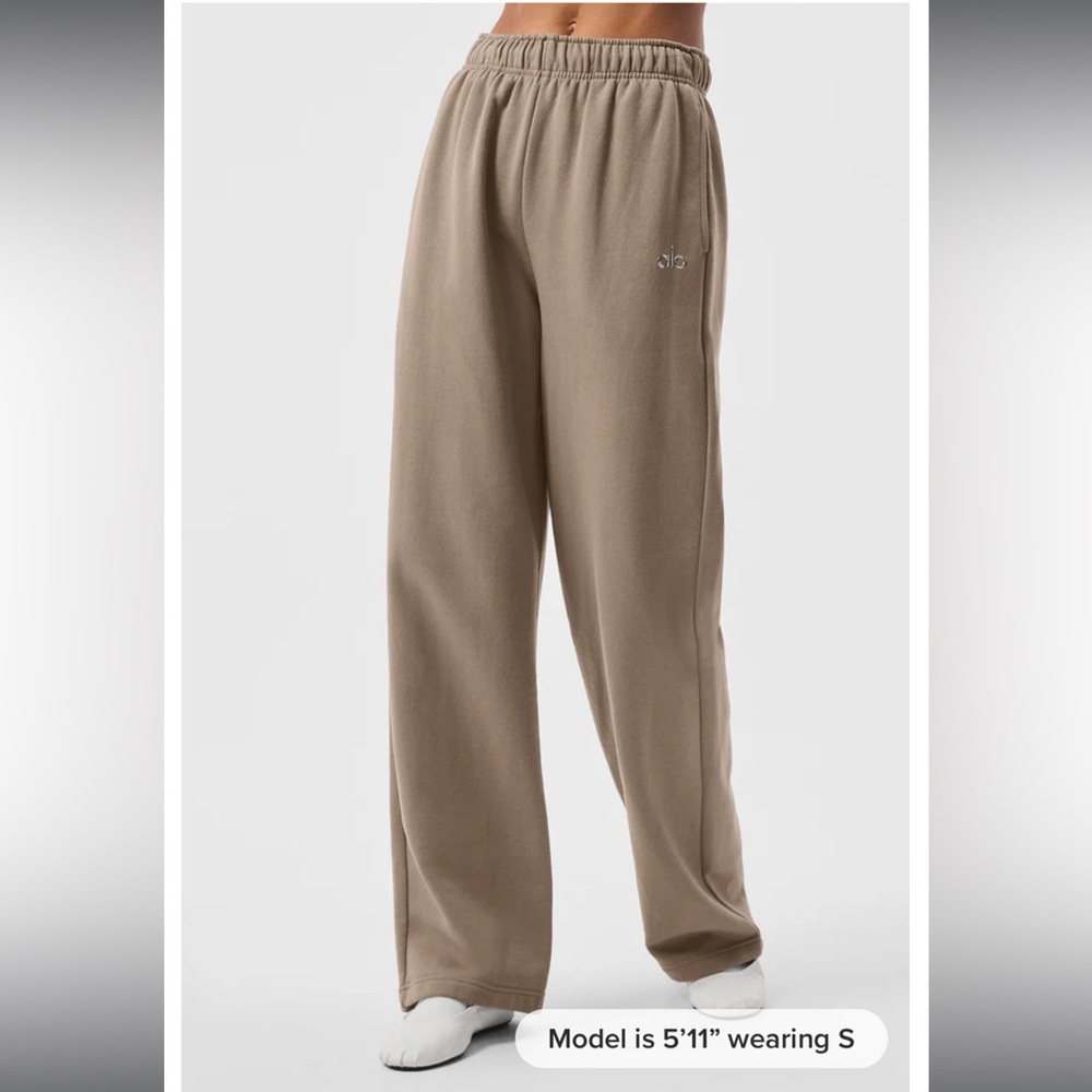 Alo Accolade Straight Leg